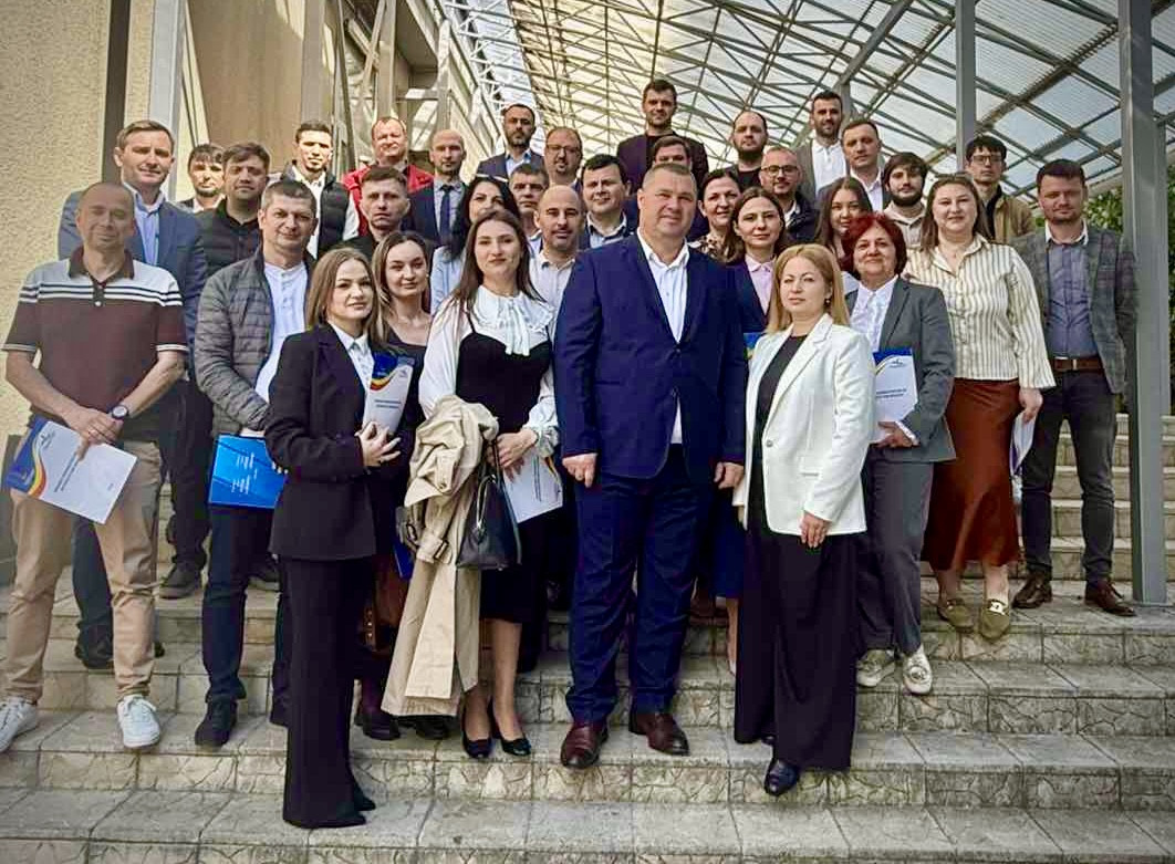 Înmânarea solemnă a certificatelor de absolvire a instruirii teoretice inițiale Image